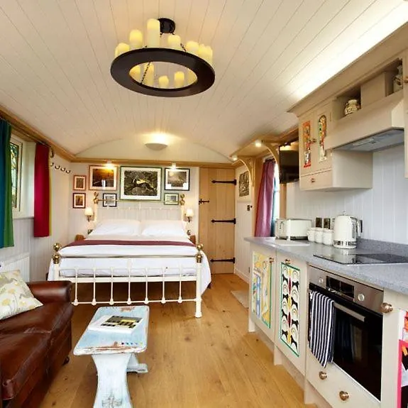 Hornington Manor Luxury Shepherd Huts York 0*,  United Kingdom