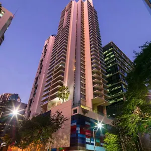 perfect-located-3-bed-apt-cbd-free-parking.queenslandhotels.net/